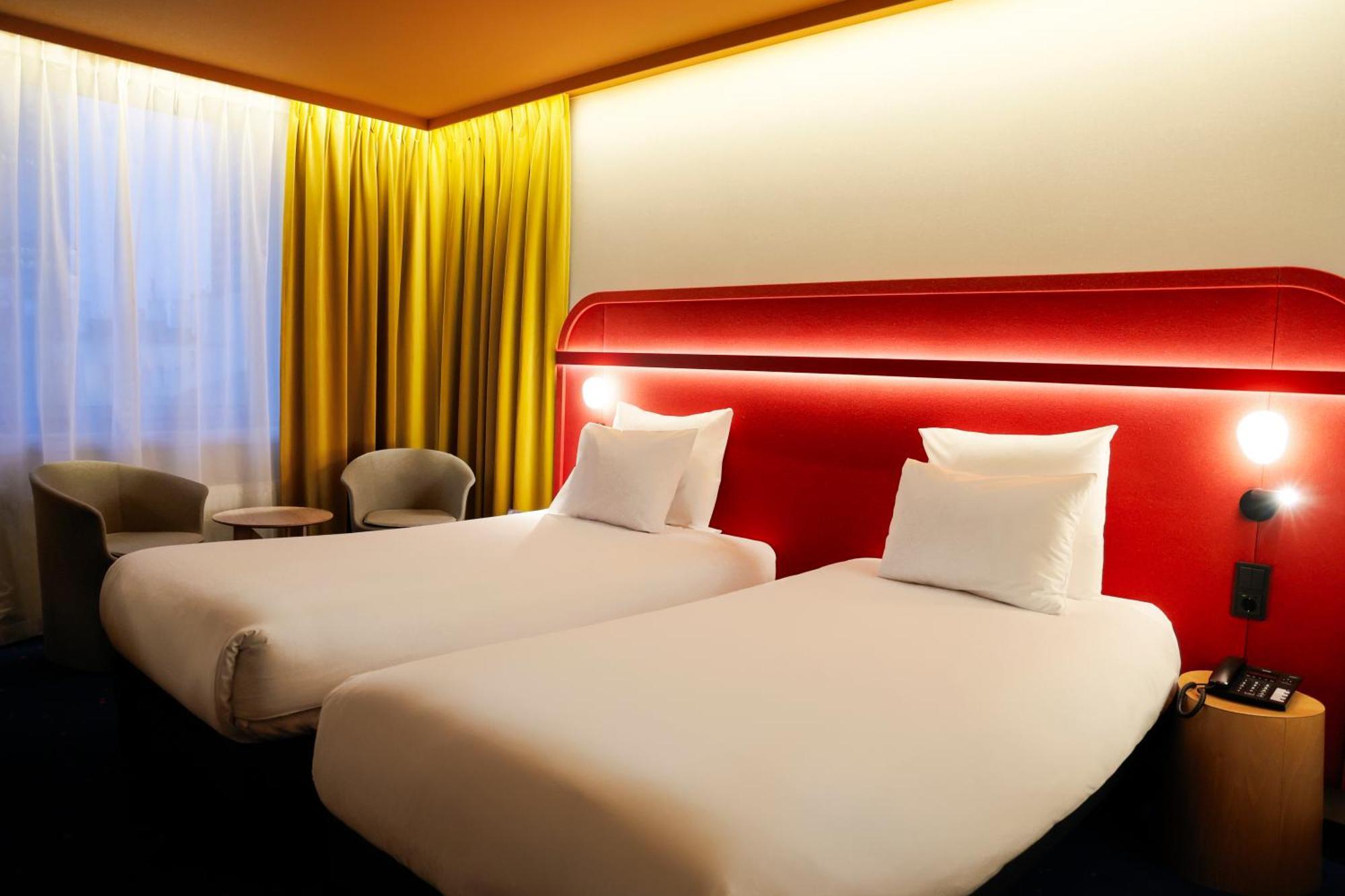Mercure Warszawa Centrum Buitenkant foto