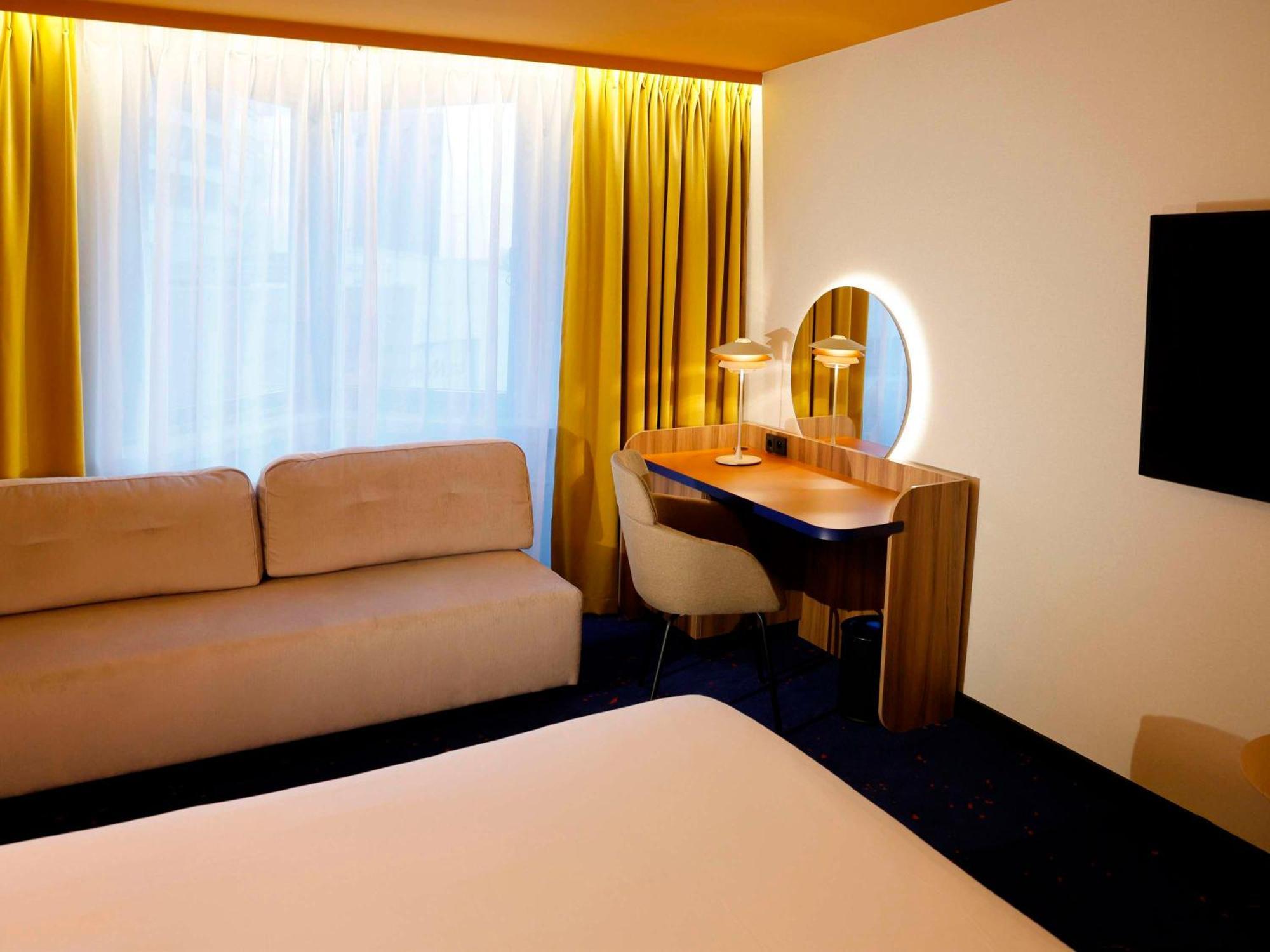 Mercure Warszawa Centrum Buitenkant foto