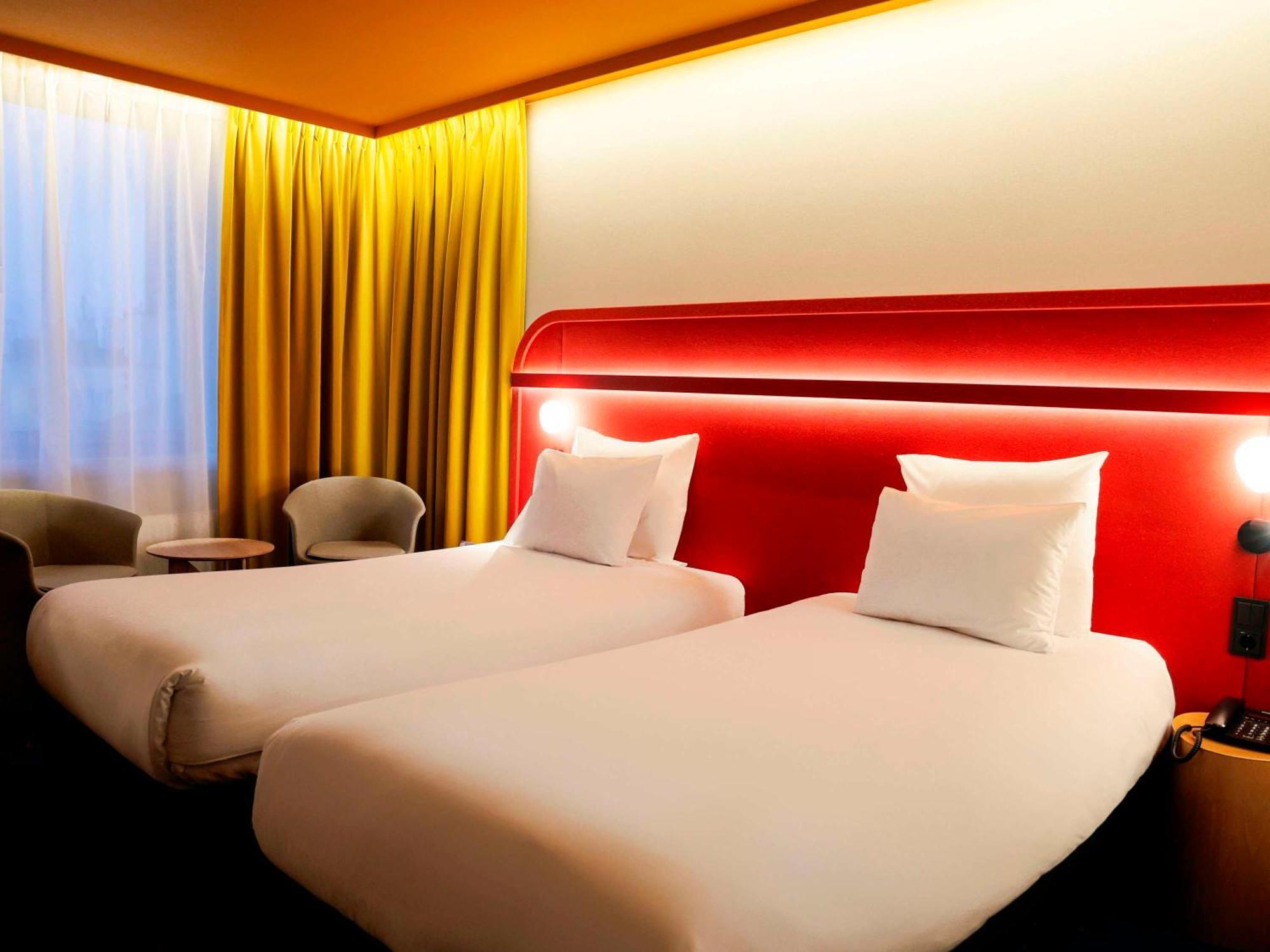 Mercure Warszawa Centrum Buitenkant foto